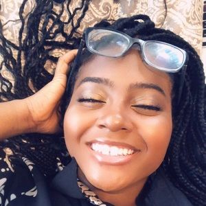 Meet your Posher, Brianna